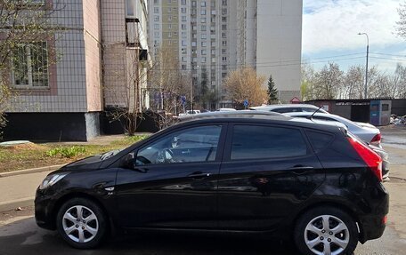 Hyundai Solaris II рестайлинг, 2013 год, 1 100 000 рублей, 3 фотография