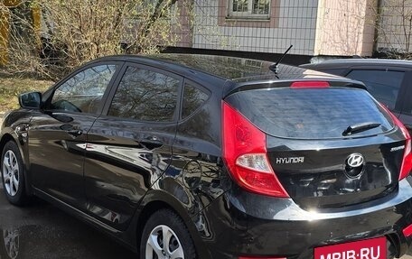 Hyundai Solaris II рестайлинг, 2013 год, 1 100 000 рублей, 4 фотография