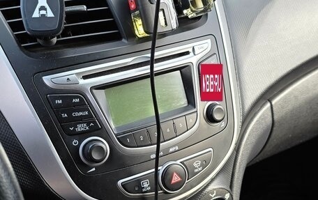 Hyundai Solaris II рестайлинг, 2013 год, 1 100 000 рублей, 17 фотография