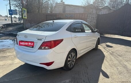 Hyundai Solaris II рестайлинг, 2015 год, 950 000 рублей, 4 фотография