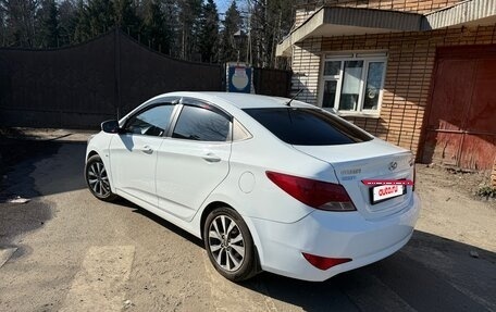 Hyundai Solaris II рестайлинг, 2015 год, 950 000 рублей, 5 фотография