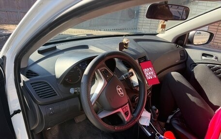 Hyundai Solaris II рестайлинг, 2015 год, 950 000 рублей, 16 фотография