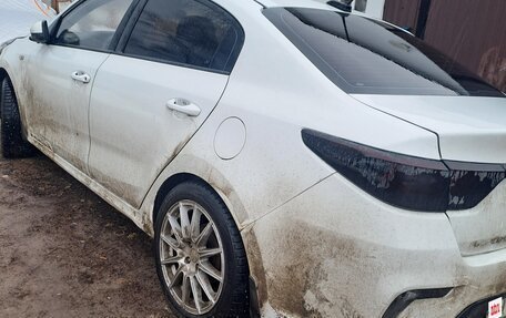 KIA Rio IV, 2018 год, 800 000 рублей, 3 фотография