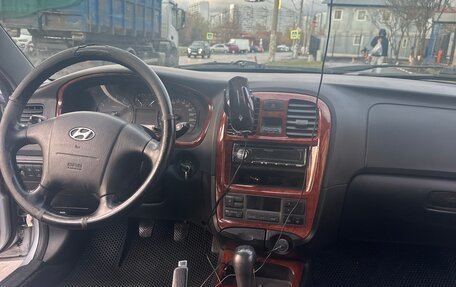 Hyundai Sonata IV рестайлинг, 2005 год, 300 000 рублей, 15 фотография