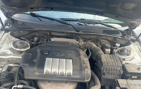 Hyundai Sonata IV рестайлинг, 2005 год, 300 000 рублей, 17 фотография