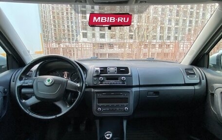 Skoda Fabia II, 2011 год, 590 000 рублей, 5 фотография