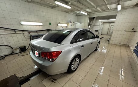 Chevrolet Cruze II, 2010 год, 580 000 рублей, 7 фотография