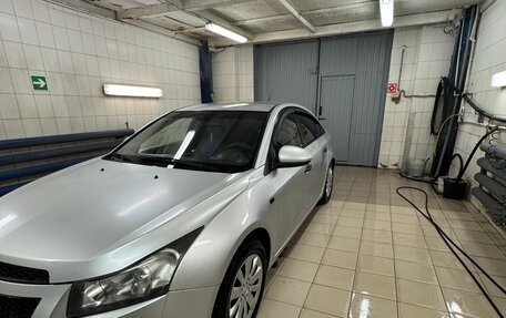 Chevrolet Cruze II, 2010 год, 580 000 рублей, 5 фотография
