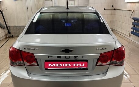 Chevrolet Cruze II, 2010 год, 580 000 рублей, 8 фотография