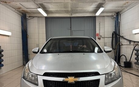 Chevrolet Cruze II, 2010 год, 580 000 рублей, 4 фотография