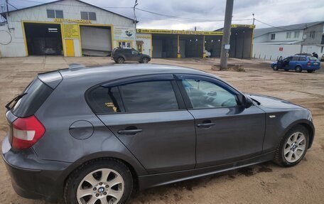 BMW 1 серия, 2005 год, 720 000 рублей, 2 фотография