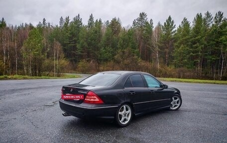 Mercedes-Benz C-Класс, 2004 год, 600 000 рублей, 2 фотография