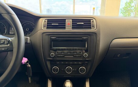 Volkswagen Jetta VI, 2012 год, 1 129 000 рублей, 12 фотография