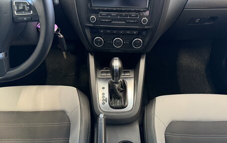 Volkswagen Jetta VI, 2012 год, 1 129 000 рублей, 13 фотография