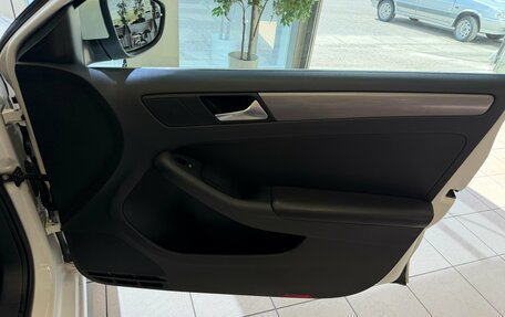 Volkswagen Jetta VI, 2012 год, 1 129 000 рублей, 16 фотография