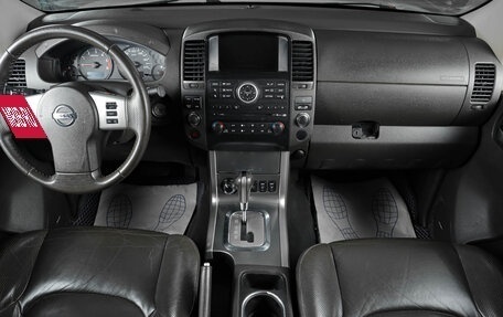 Nissan Navara (Frontier), 2011 год, 1 699 000 рублей, 13 фотография