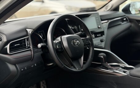 Toyota Camry, 2021 год, 2 450 000 рублей, 10 фотография