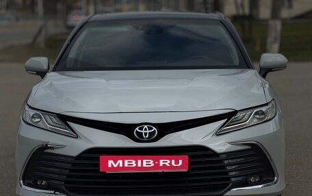 Toyota Camry, 2021 год, 2 450 000 рублей, 3 фотография