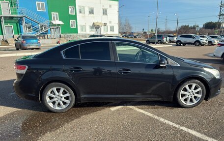 Toyota Avensis III рестайлинг, 2011 год, 950 000 рублей, 2 фотография