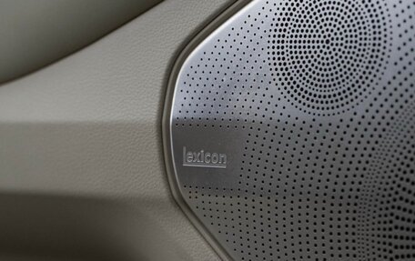 Genesis G90 I рестайлинг, 2016 год, 2 450 000 рублей, 22 фотография