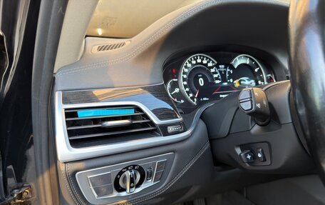 BMW 7 серия, 2017 год, 3 130 000 рублей, 21 фотография