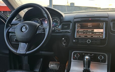 Volkswagen Touareg III, 2011 год, 1 630 000 рублей, 11 фотография