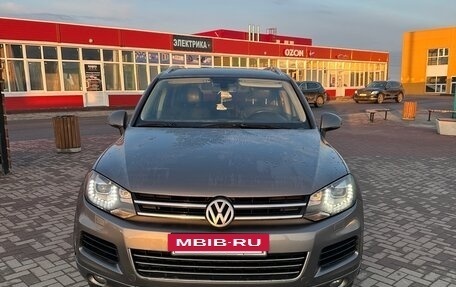 Volkswagen Touareg III, 2011 год, 1 630 000 рублей, 3 фотография