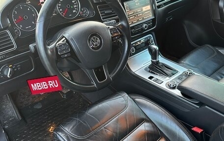 Volkswagen Touareg III, 2011 год, 1 630 000 рублей, 7 фотография