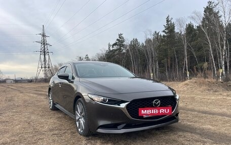 Mazda 3, 2021 год, 1 815 000 рублей, 2 фотография