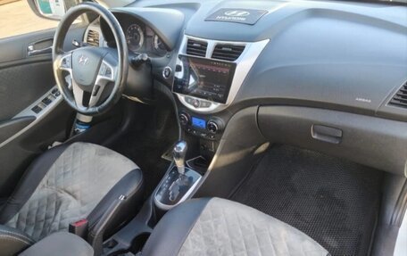 Hyundai Solaris II рестайлинг, 2012 год, 750 000 рублей, 2 фотография