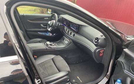 Mercedes-Benz E-Класс, 2019 год, 3 850 000 рублей, 7 фотография
