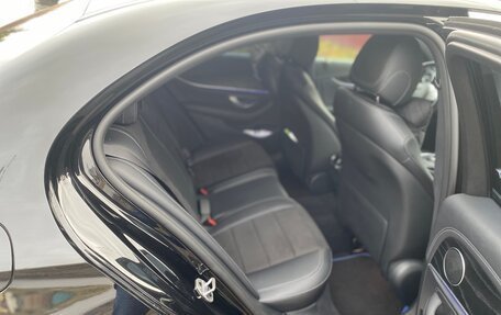 Mercedes-Benz E-Класс, 2019 год, 3 850 000 рублей, 8 фотография