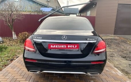 Mercedes-Benz E-Класс, 2019 год, 3 850 000 рублей, 5 фотография