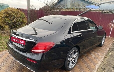 Mercedes-Benz E-Класс, 2019 год, 3 850 000 рублей, 4 фотография