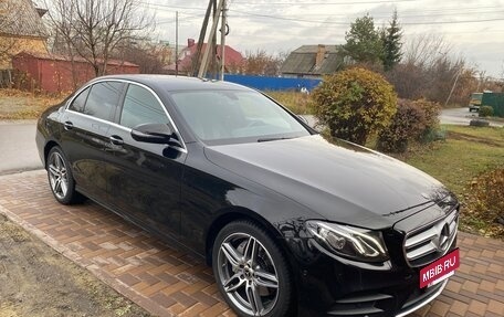 Mercedes-Benz E-Класс, 2019 год, 3 850 000 рублей, 2 фотография