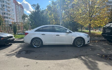 Chevrolet Cruze II, 2010 год, 790 000 рублей, 2 фотография