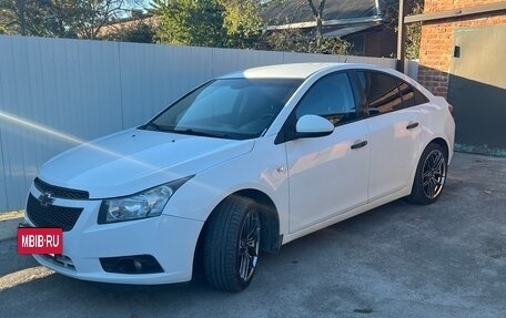 Chevrolet Cruze II, 2010 год, 790 000 рублей, 5 фотография