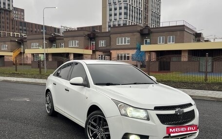 Chevrolet Cruze II, 2010 год, 790 000 рублей, 9 фотография