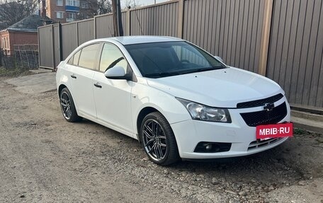 Chevrolet Cruze II, 2010 год, 790 000 рублей, 7 фотография