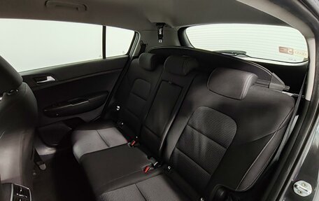 KIA Sportage IV рестайлинг, 2018 год, 1 999 000 рублей, 21 фотография