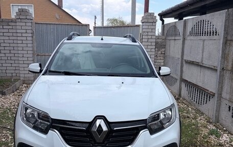 Renault Sandero II рестайлинг, 2021 год, 1 500 000 рублей, 1 фотография