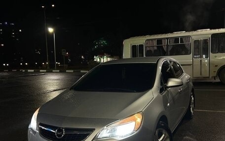 Opel Astra J, 2011 год, 950 000 рублей, 1 фотография