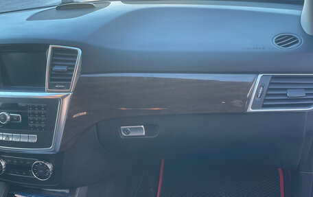 Mercedes-Benz M-Класс, 2012 год, 3 000 000 рублей, 9 фотография