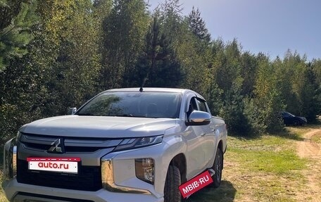 Mitsubishi L200 IV рестайлинг, 2023 год, 3 800 000 рублей, 13 фотография