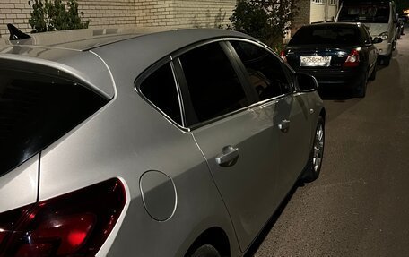 Opel Astra J, 2011 год, 950 000 рублей, 3 фотография