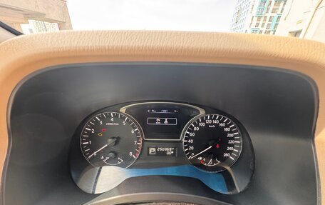 Nissan Pathfinder, 2015 год, 2 600 000 рублей, 14 фотография