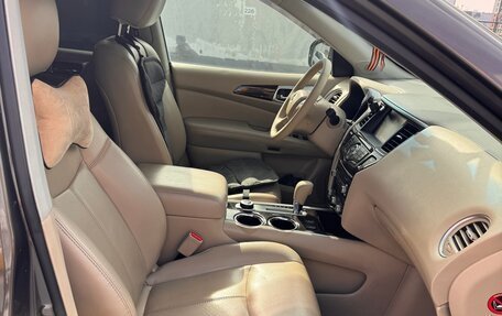 Nissan Pathfinder, 2015 год, 2 600 000 рублей, 10 фотография