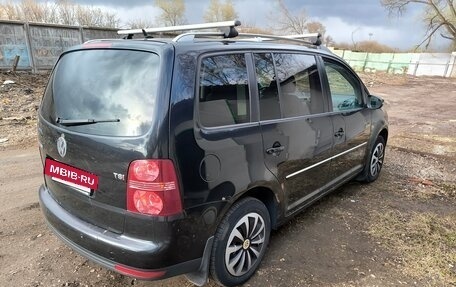 Volkswagen Touran III, 2010 год, 590 000 рублей, 6 фотография