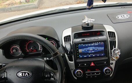 KIA cee'd I рестайлинг, 2010 год, 1 050 000 рублей, 2 фотография