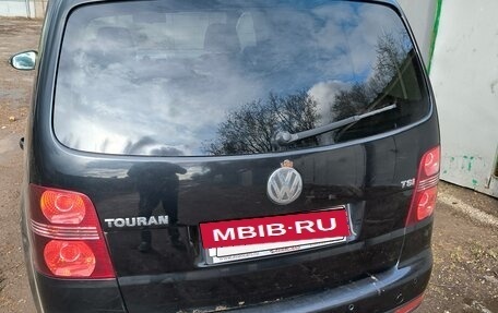 Volkswagen Touran III, 2010 год, 590 000 рублей, 7 фотография